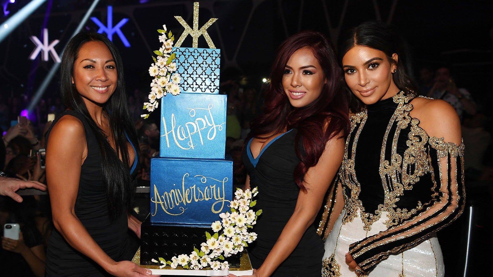 PHOTOS Celebrity Sightings in Las Vegas (Apr. 810, 2016) FOX5 Vegas