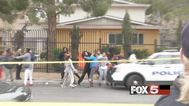 fight-breaks-out-at-north-las-vegas-homicide-scene-fox5-vegas-kvvu