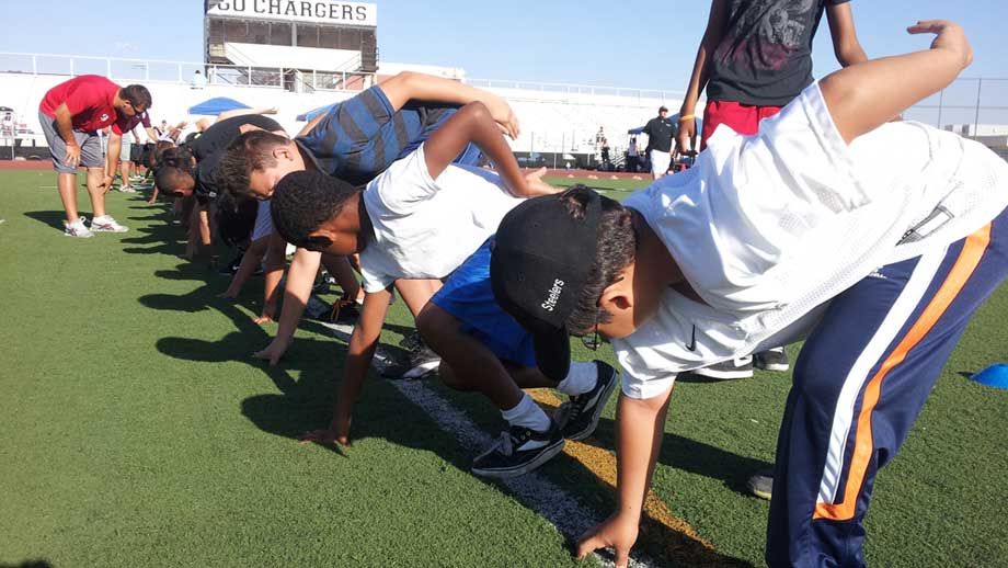 Free Vegas youth football camp continues FOX5 Vegas KVVU
