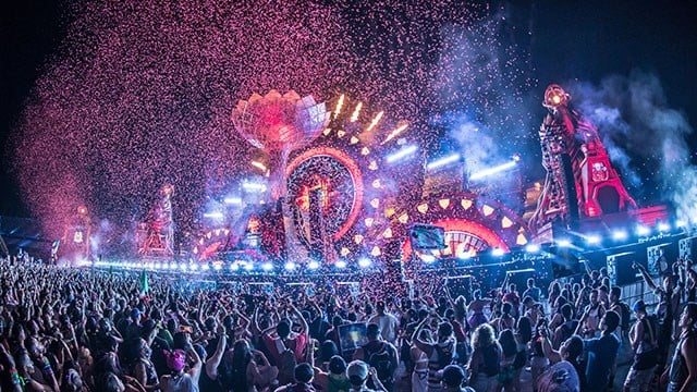 135K attend first night of EDC in Las Vegas - FOX5 Vegas - KVVU